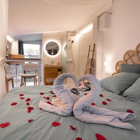 Lovina Chambre De Charme Avec Jaccuzi Velaux エクステリア 写真