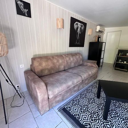 Lovina Chambre De Charme Avec Jaccuzi Velaux エクステリア 写真