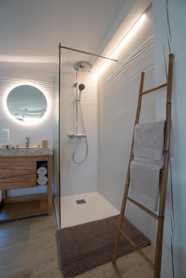 Lovina Chambre De Charme Avec Jaccuzi Velaux エクステリア 写真