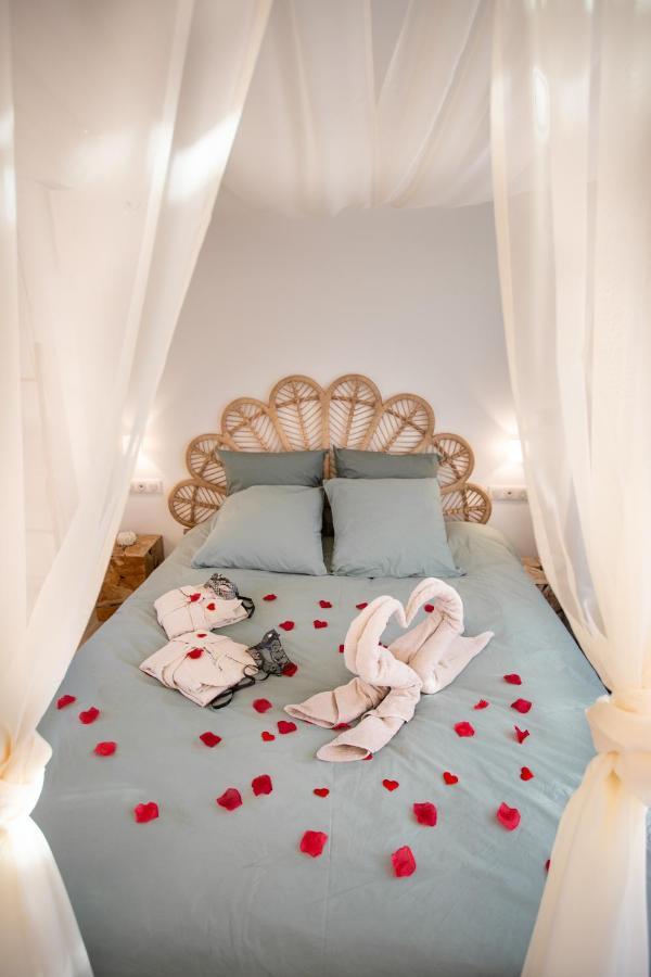 Lovina Chambre De Charme Avec Jaccuzi Velaux エクステリア 写真