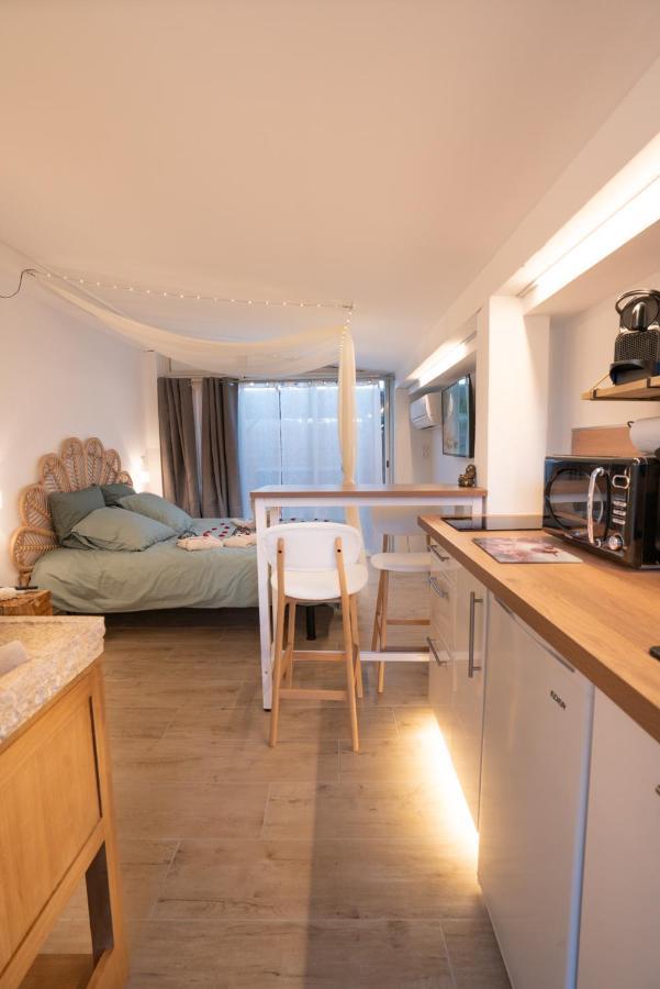 Lovina Chambre De Charme Avec Jaccuzi Velaux エクステリア 写真