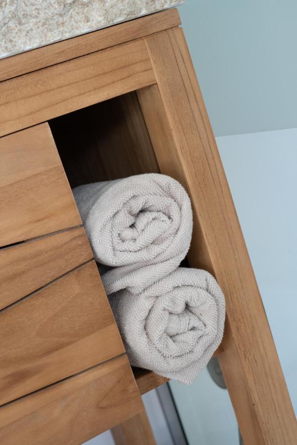 Lovina Chambre De Charme Avec Jaccuzi Velaux エクステリア 写真
